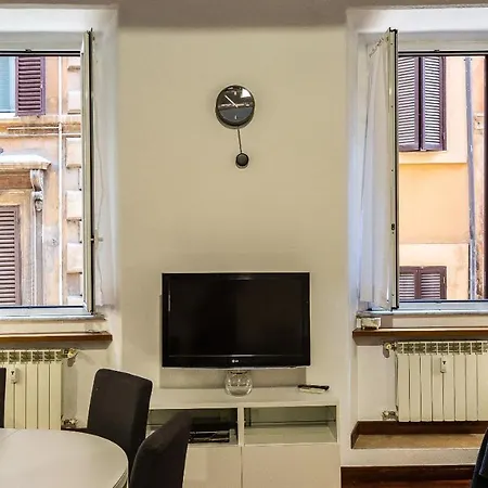Cartari In Apartment Rome